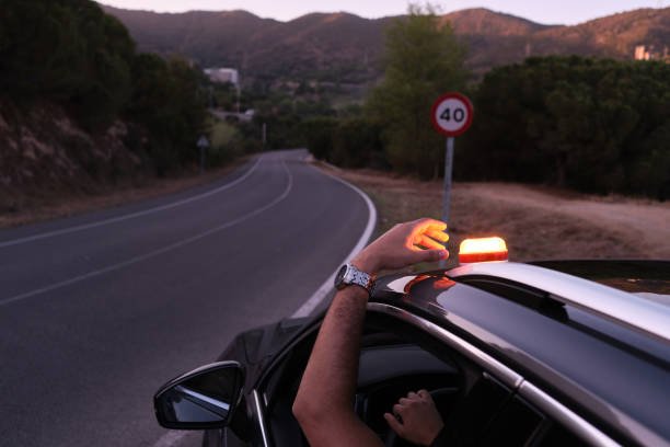 v16-warning-beacon light